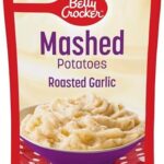 BETTY CROCKER Mashed Potatoes Roasted Garlic Flavour, Made with Real Potatoes, 215 Grams Package of Mashed Potatoes