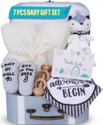 Baby Shower Gifts Set | 7 Pieces Baby Gift Box for Infant Boy or Girls 0-12 Months | Cute Baby Shower Gift' with Newborn Blanket, Security Blanket, Wooden Rattle Toy, Baby Bib and Socks, Greeting Card