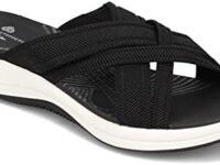 Clarks womens Mira Isle Slide Sandals Slide Sandal