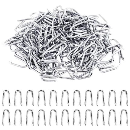 Glarks 200Pcs 20mm Wire Staples Steel Wire Fence Staples Set, Heavy Duty Galvanized Wire Staples U Shaped Nails U Staples for Woven Fencing and Wire Mesh