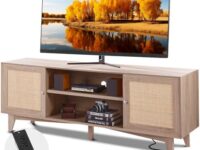 VEVOR Rattan TV Stand, Mid Century Modern TV Stand for 75 inch TV, Boho Rattan TV Cabinet with Build-in Socket and USB Ports, Adjustable Shelfs for Living Room, Media Room, Oak