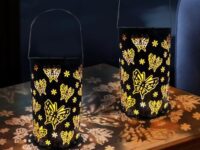 Solar Lanterns Outdoor Hanging, 2 Pack Butterfly Solar Garden Lights with Handle Waterproof LED Garden Decoration Light Outdoor Lights for Garden Yard Patio Lawn Tree Landscape Camping Outdoor Decor