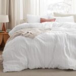 Bedsure Striped Boho Duvet Cover Queen Size - Shabby Chic Tufted Boho Bedding Set, 3 Pieces Shabby Chic Home Bedding for All Seasons, Includes 1 Queen Duvet Cover & 2 Pillowcases (White, 90" x 90")